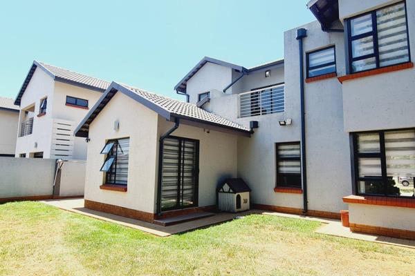 Set within the prestigious Nimbati Estate in Kempton Park, this ultra-modern home offers ...