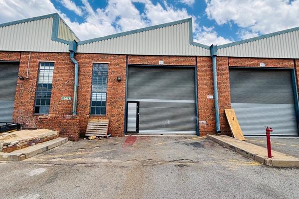 This neat open-plan warehouse offers excellent functionality with good height, providing ...