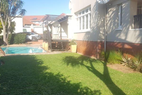 Dormehl Phalane Glenwood offers this amazing 3 bedroom property in Upper Glenwood. The property comes with 3 large bedrooms complete ...