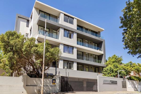 East facing first floor, quiet, secure and modern apartment.
Situated in the sought after suburb of Vredehoek.
Open plan kitchen ...