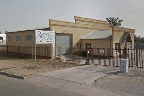 This 250m2 mechanical workshop, located in Ladine, Polokwane&#39;s sought-after area, offers the perfect blend of functionality and ...