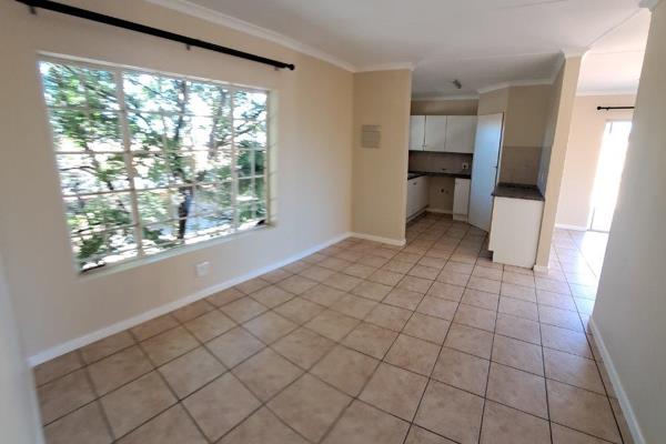 This upper story apartment is newly painted and situated in a security complex in The Reeds
It offers the following:
2 Bedrooms
1 ...