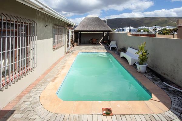 Sole Mandate
This exclusive listing is conveniently located near the Hermanus Mediclinic ...