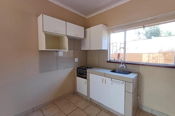 Welcome to this spacious studio apartment, with space for washing machine and a lovely ...