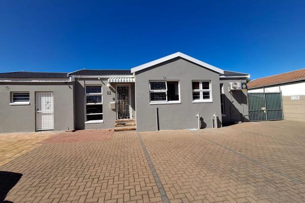 Neat central office available in Table View
The main office is equipped with a kitchen, bathrooms and two seperate offices, size 78sqm. ...