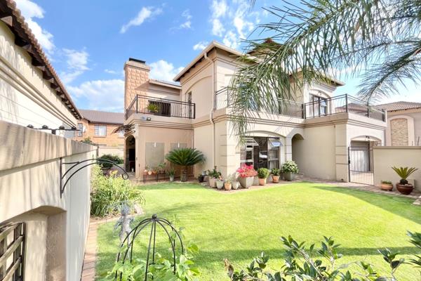 Stunning 4-Bedroom Cluster for Sale in Morehill, Benoni

This exquisite family home is located in the heart of Morehill, Benoni ...