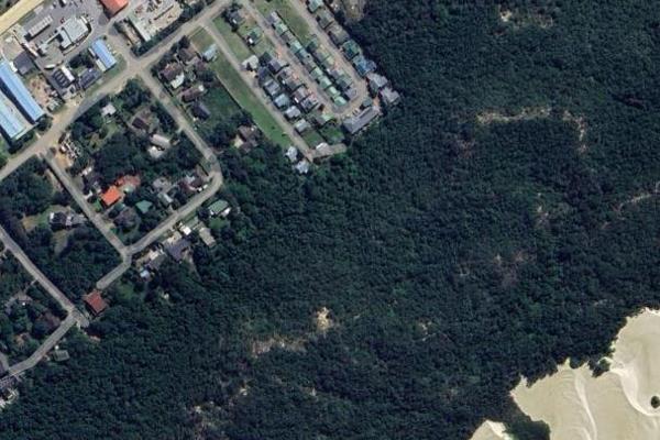 This 932 square meter plot is conveniently situated for Port Alfred residents or ...