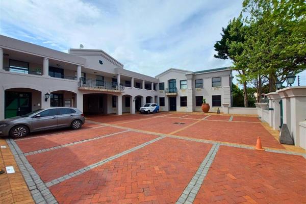 257m&#178; Ground Floor Office Space Available in Tokai
This spacious 257m&#178; ...