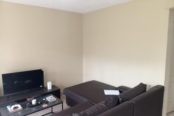 Neat 2 Bedroom Unit for Sale in Secure Complex

- 2 spacious bedrooms with built-in ...