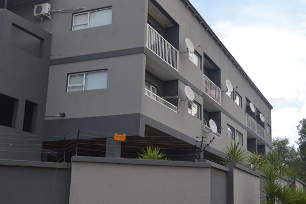 2 bed apartment for sale at Matumi corner

Welcome to a neat apartment, Matumi corner. This secure and family friendly complex, have ...