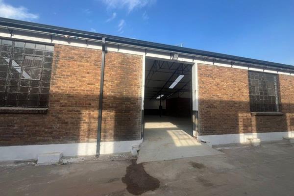 Prime warehouse/ factory to let in the heart of Benoni South in a secure business park ...