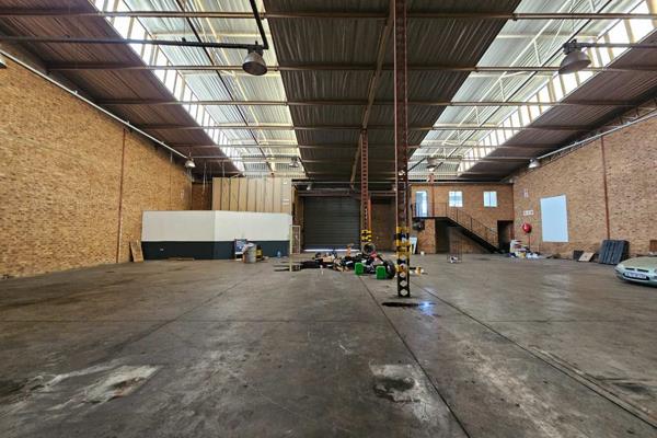 Warehouse spanning approximately 700.99sqm, is available to let in Meadowdale. The ...