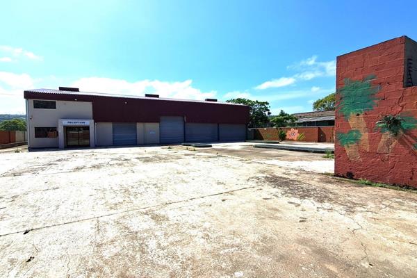 This immaculate, two-level commercial building is situated in the heart of Banners Rest Industrial Area, just across from Port Edward ...