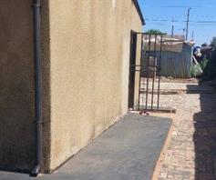 House for sale in Daveyton