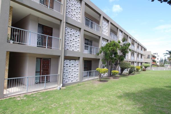 Lock up and go Apartment in the secure complex of Marina Hills in Baysville

This Apartment is situated in the upmarket suburb of ...