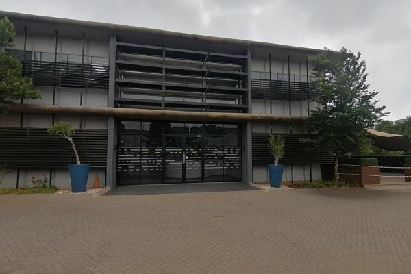 Warehouse for Lease in Randjespark, Midrand

Property Details:

Total GLA: 12,844 ...