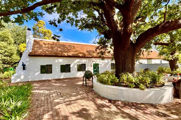 FARM HOUSE TO RENT in PAARL:

If you love to live on a farm, are only two persons ...