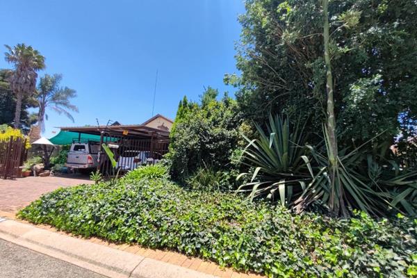 Welcome to a Gated Community in Benoni – Brentwood Park
This lovely spacious family home has so much to offer.
The houseis cozy and ...