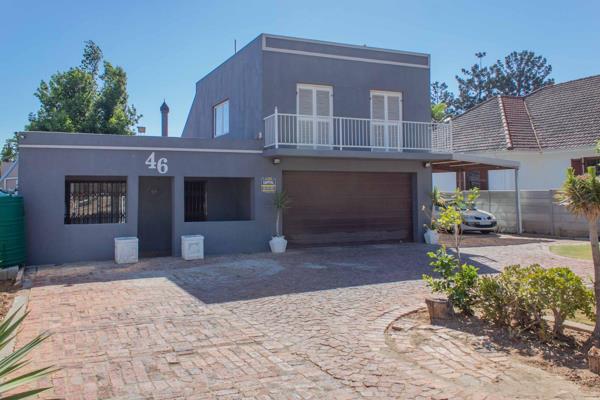 Modern 5-Bedroom House for Sale in Popular Paglande

This stunning 5-bedroom home offers ...