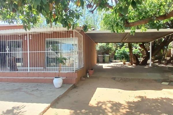 Electricity included in Rent! This Beautiful Home Situated on a Safe Expansive Large Property. With large shared property, this is ...