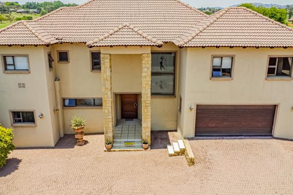 This stunning home is well placed in a beautiful exclusive estate. Serengeti is set in Ruimsig with a beautiful view of the golf ...