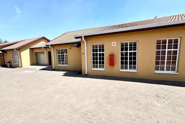 This beautifully tiled unit offers open plan living at its finest. The open-plan design seamlessly integrates the living area and ...