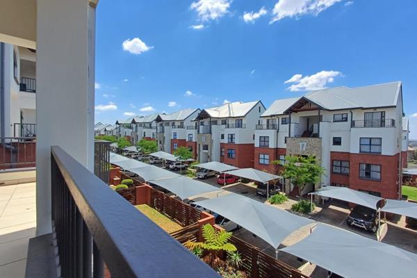 This awesome unit in one of the better complexes of Greenstone Hill is waiting to welcome you home.

With the convenience of a modern ...