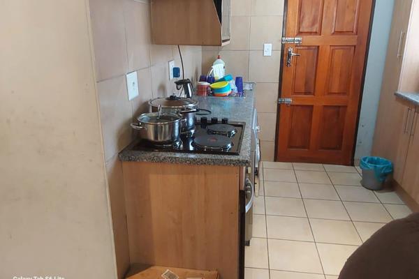 The address of the aforementioned property is 7824 Tulip Street, Leondale Gardens (Roodekop x 11). This residence features three ...