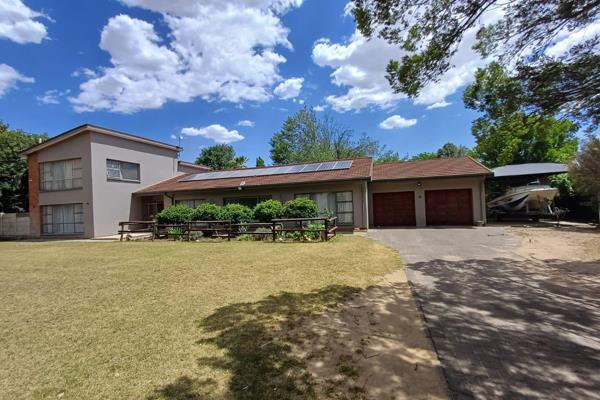 This exceptional home in Meyerville offers spacious and versatile living with an array of standout features:

Bedrooms: 5
Bathrooms: ...