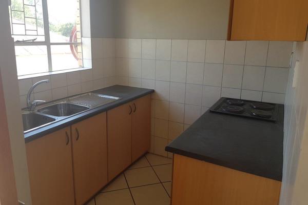 This unit is ideal for SANDF members or NWU Students wanting to share.
With-in walking distance from NWU campus or Vuselela ...