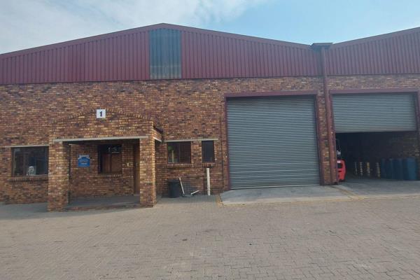 This neat warehouse space is securely situated within a compact industrial park in Anderbolt. The park enforces strict access control ...