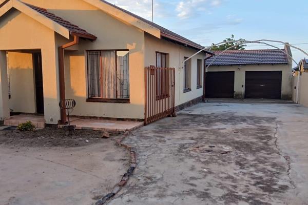 Nestled in the heart of Seshego, this well-maintained 3-bedroom home offers a blend of ...