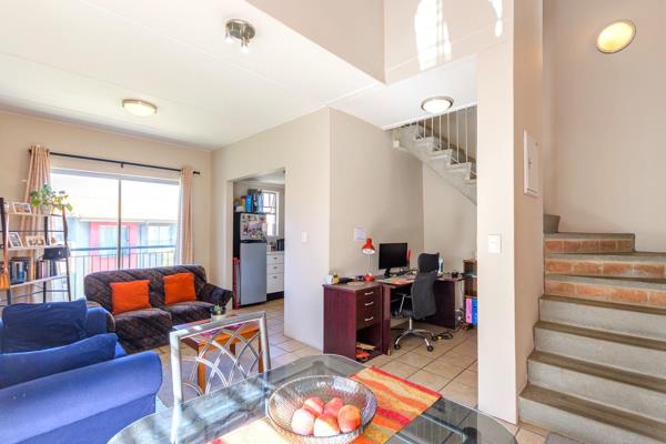 Calling all investors, first-time homeowners and students. 

This immaculate, one bedroom loft apartment is perfectly located in a ...