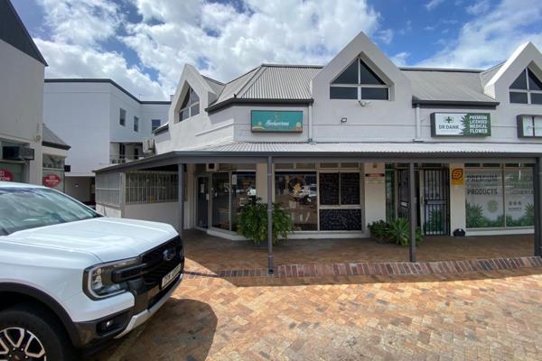 This retail space in Twin Oaks, Somerset West, offers an excellent opportunity for ...