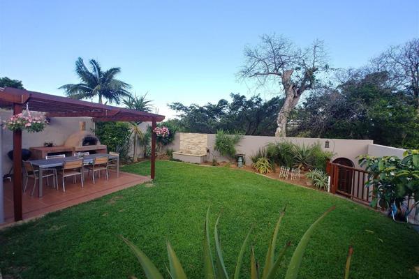 Unfurnished Simplex unit for rent in a&#160;beautiful Umhlanga Rocks Complex. Large open spaces with well-maintained park areas. 3 ...