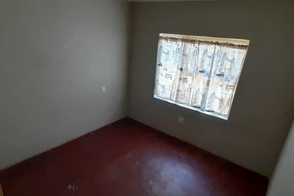 Rooms Available for Rent – Kalkfontein, Polokwane!
Affordable Living Made Easy
Located just 12 km from Polokwane, this property ...