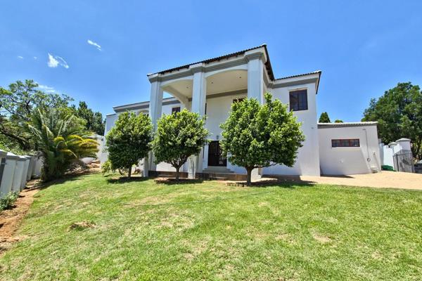 Discover the epitome of refined living in this luxurious residence, nestled within the exclusive and secure Waterkloof Ridge Estate. ...