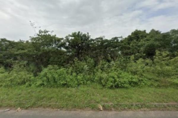 20 000 sq meters of table top land for sale. developers  welcome,land can also be used to park trucks,easy excess to the freeway.and ...