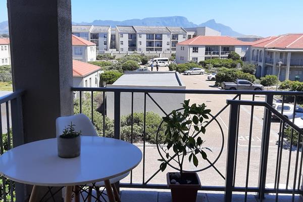 This top floor apartment, with 3 bedrooms plus 2 bath rooms, has wonderful views across False Bay. Awake and go to sleep to the   ...