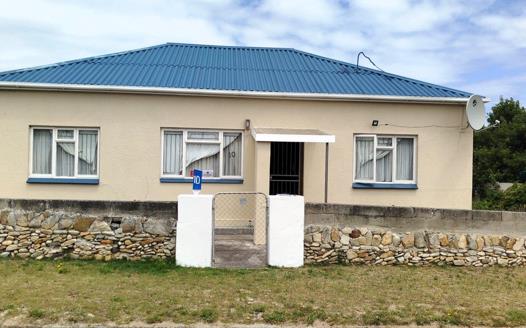 4 Bedroom House for sale in Gansbaai Central