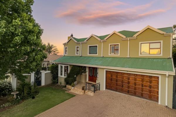 Discover a serene lifestyle in this exquisite 4-bedroom family home, perfectly nestled in the prestigious Glen Erasmia Boulevard ...