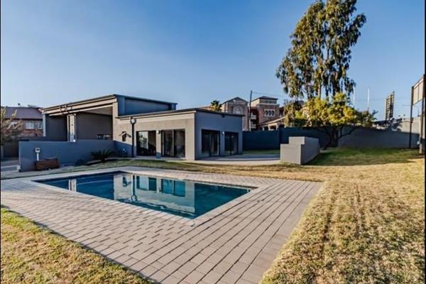 Luxury Apartments for Sale in Centurion
Modern Living at Its Best
Discover the perfect combination of contemporary design and ...