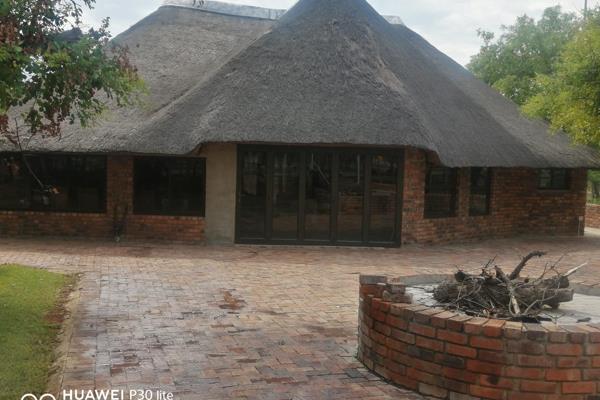 Just over 9Ha bushveld property between Bela Bela and Thabazimbi.
A very well looked after thatch house with 4 bedrooms, 2 bathrooms ...