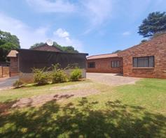 House for sale in Dersley