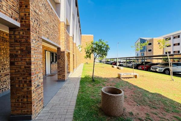 Modern 2-Bedroom Apartment in Riverside View - Secure Lifestyle Estate

Discover your dream home in the sought-after Riverside ...