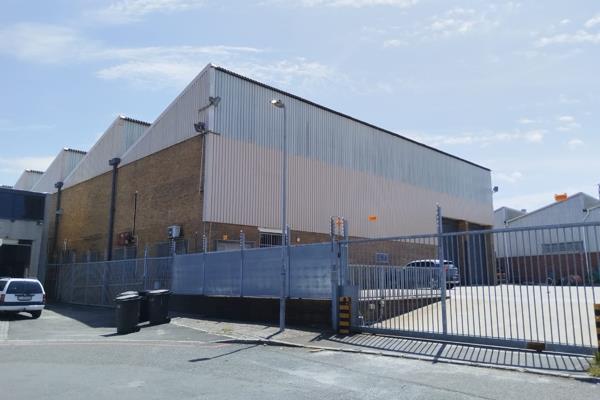 INDUSTRIAL WAREHOUSE TO LET /EPPING INDUSTRIAL  /CAPE TOWN

This expansive warehouse in ...