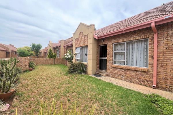 The unit offers, three bedrooms two bathrooms and double garage.

Electricity : PPA payable by tenant to PPA
Water PPA payable by ...