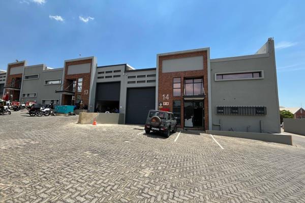 Double volume warehouse with 1 x 6m height to eaves shutter door and another on grade ...