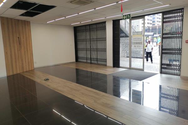 Prime location!!!
Ideal for Financial Institution.
Located on the ground floor, with shop frontage directly facing Gandhi Square. ...