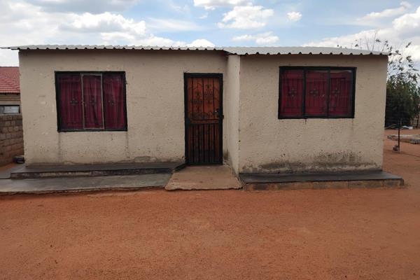 Two bedroom rdp in Soshanguve South PP1 for sale. It is situated close to botshilo ...